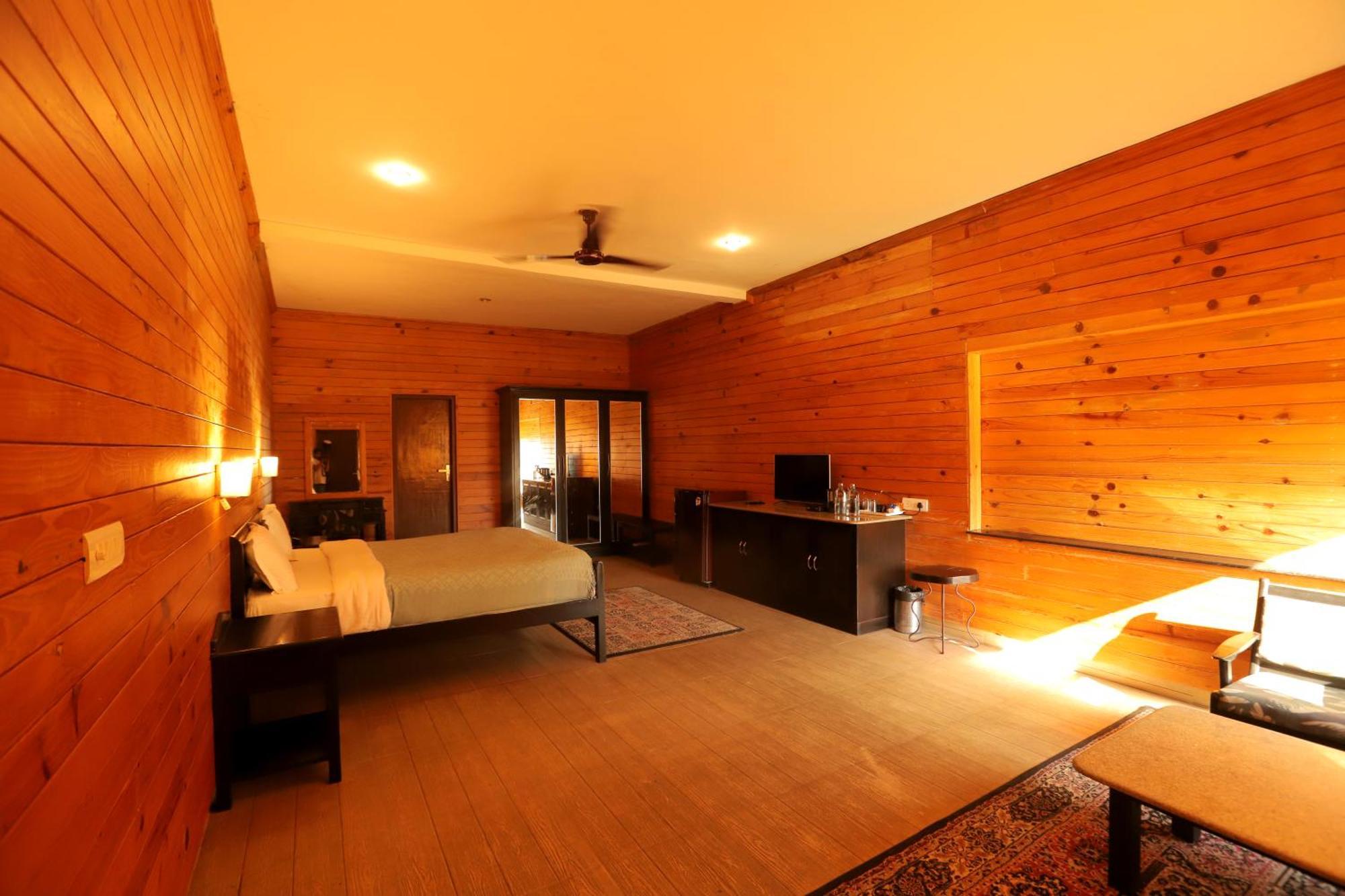 Cedar By Aahma Lodge Ramgarh (Uttarakhand)