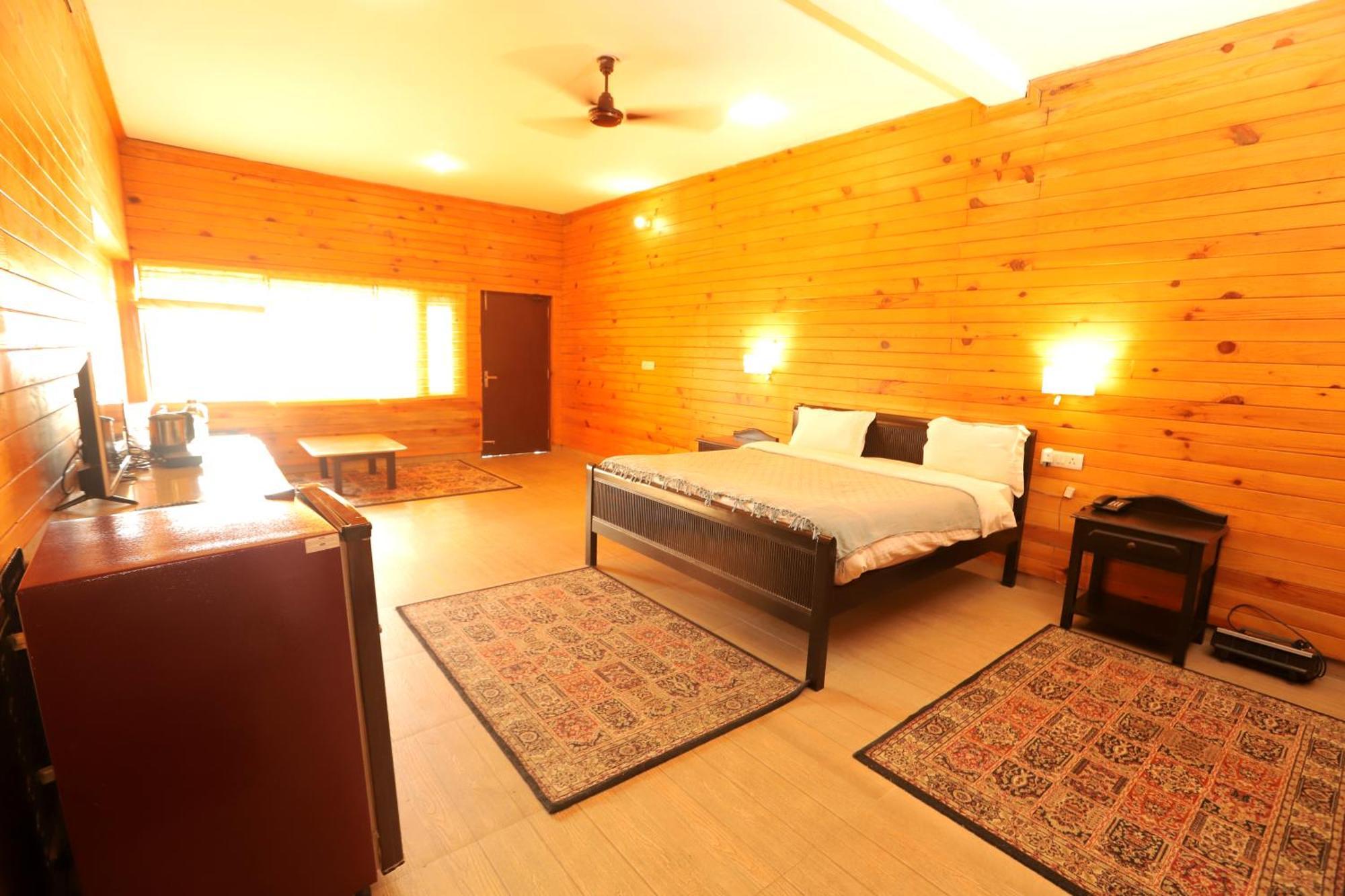 Lodge Cedar By Aahma Ramgarh (Uttarakhand)